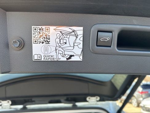 Used 2024 Toyota Highlander XLE image 18