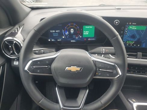 Used 2025 Chevrolet Equinox LT image 20