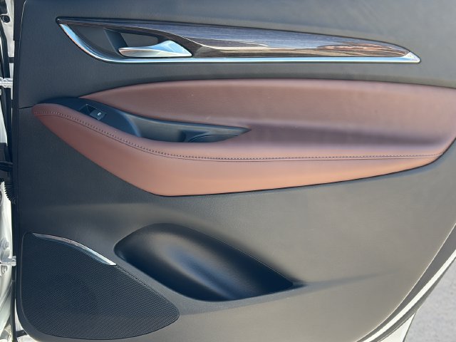 Used 2021 Buick Enclave Avenir w/ Avenir Technology Package FWD image 14