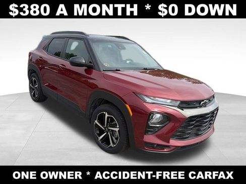 Used 2023 Chevrolet TrailBlazer RS w/ Sun and Liftgate Package FWD image 7