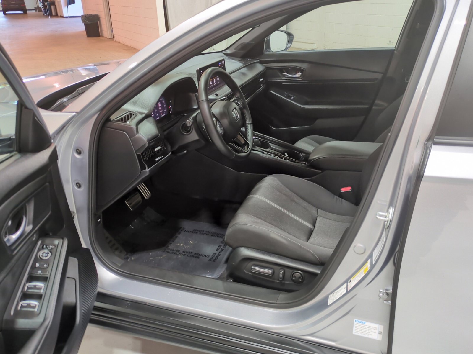Used 2025 Honda Accord Sport image 16