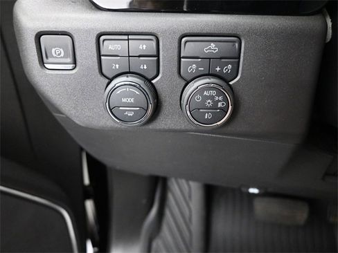 Used 2024 Chevrolet Silverado 1500 LT Trail Boss w/ Convenience Package II image 22