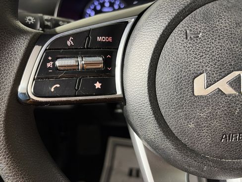 Used 2023 Kia Forte LX image 15