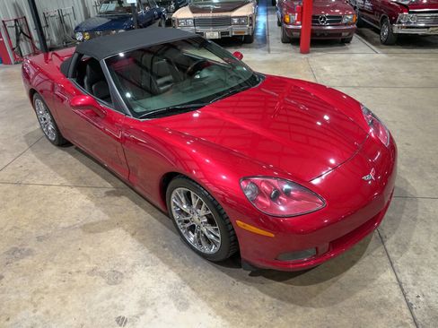 Used 2005 Chevrolet Corvette Convertible w/ Preferred Equipment Group RWD image 28