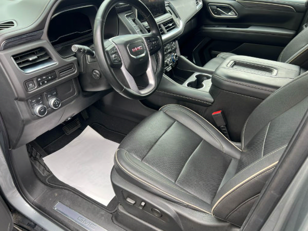 Used 2023 GMC Yukon SLT w/ SLT Premium Package AWD/4WD image 6