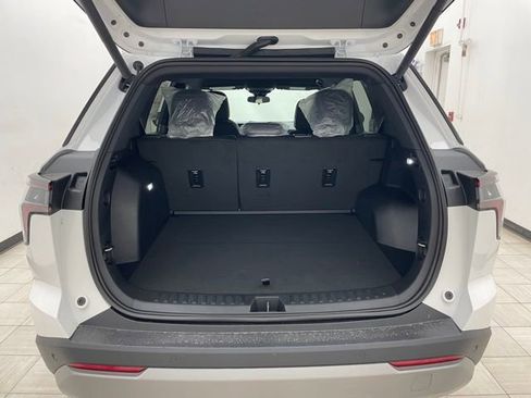 New 2026 Chevrolet Equinox LT w/ Convenience Package II image 12