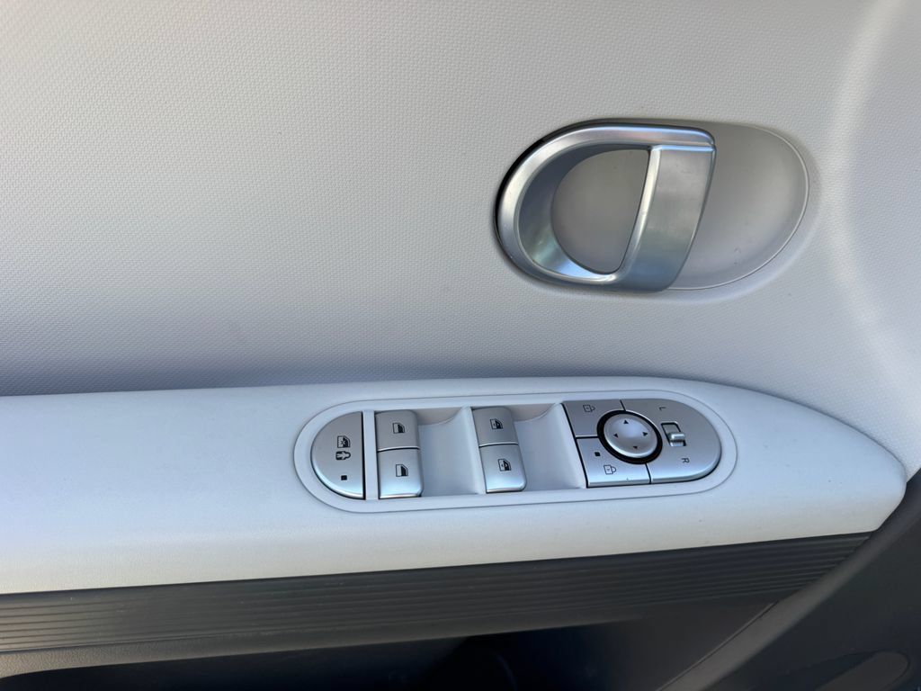 Certified 2024 Hyundai Ioniq 5 SEL RWD image 20