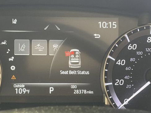 Used 2023 Toyota Highlander XSE FWD image 14