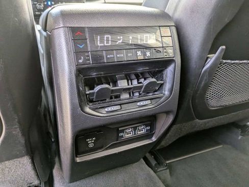 Used 2023 Jeep Grand Cherokee Overland w/ Luxury Tech Group IV RWD image 15