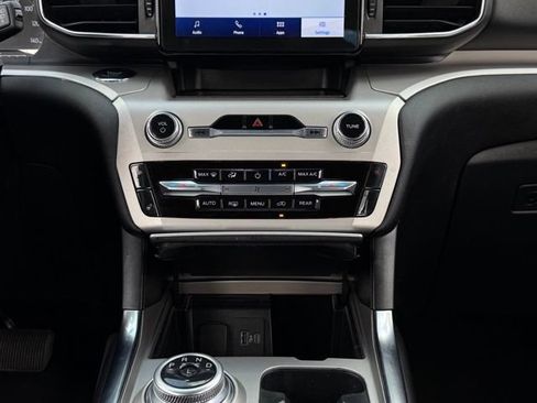 Certified 2023 Ford Explorer XLT w/ Equipment Group 202A AWD/4WD image 24