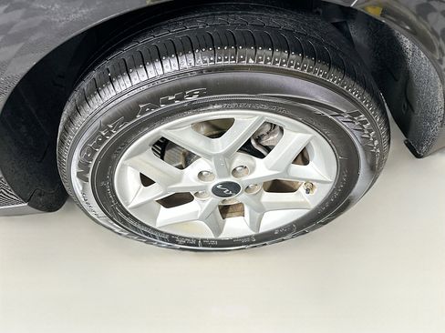 Used 2025 Kia Soul LX w/ LX Technology Package image 11