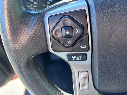 Used 2017 Toyota 4Runner SR5 image 18