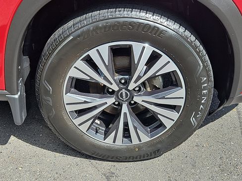 Certified 2023 Nissan Rogue SV image 8