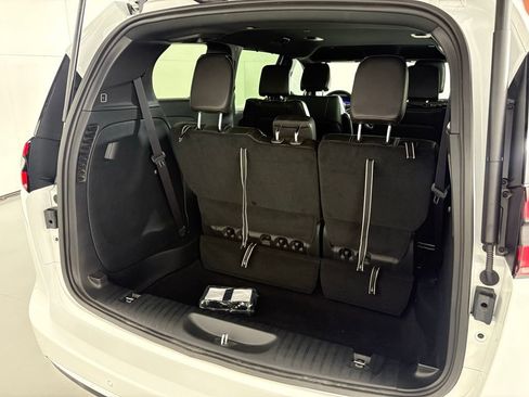 New 2026 Chrysler Pacifica Select FWD image 17