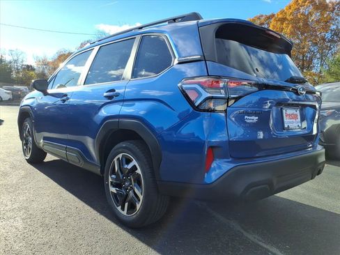 New 2025 Subaru Forester Premium image 3