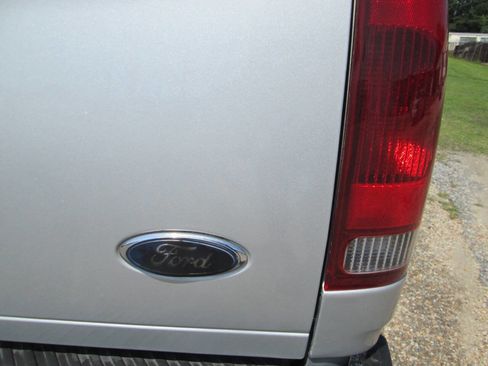 Used 2002 Ford F150 XLT RWD image 25