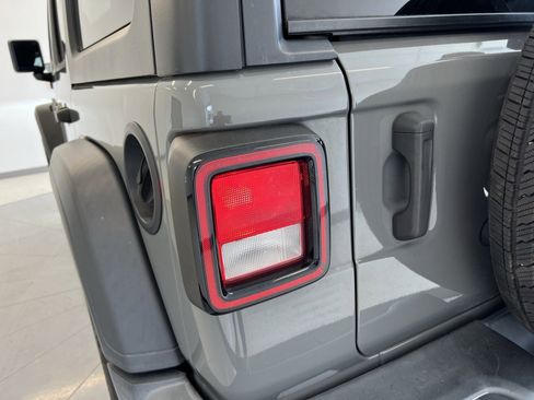 Used 2021 Jeep Wrangler Unlimited Sport image 44