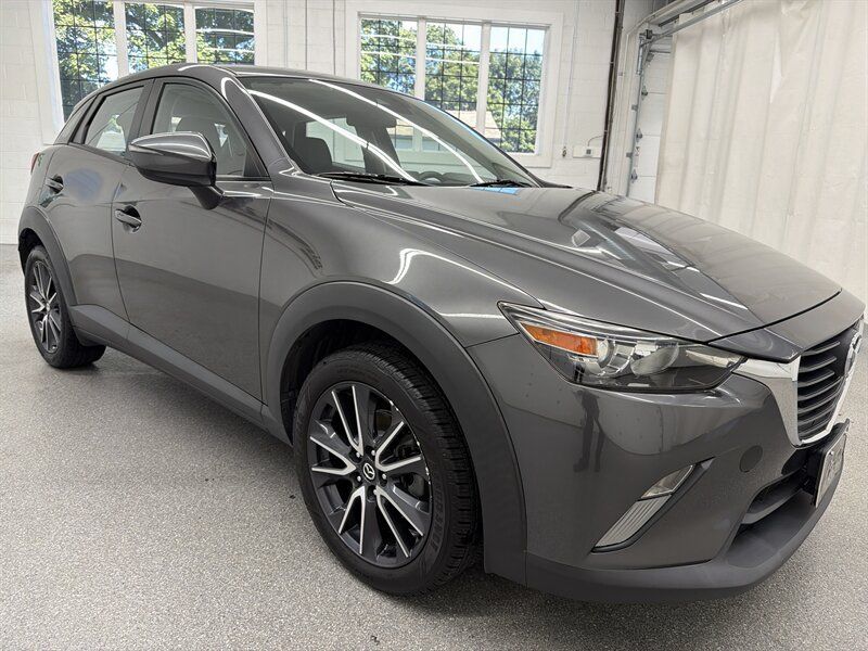 Used 2018 MAZDA CX-3 Touring w/ Preferred Equipment Package AWD/4WD image 3