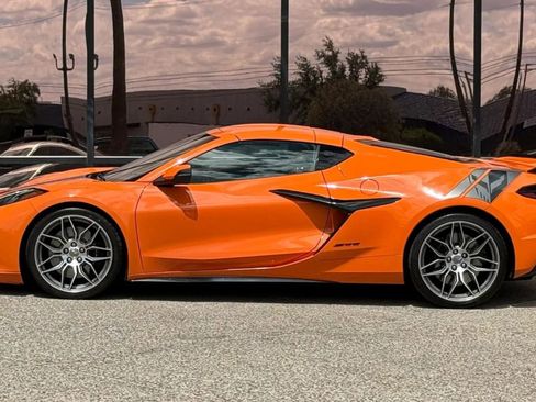 Used 2023 Chevrolet Corvette Z06 RWD image 4