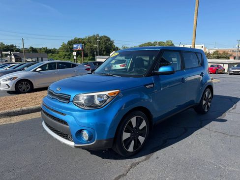 Used 2017 Kia Soul + w/ Designer's Package FWD image 3