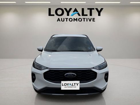 Used 2025 Ford Escape ST-Line Elite w/ Class II Trailer Tow Package image 8