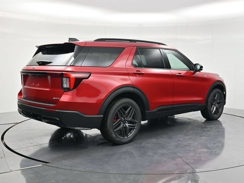 New 2026 Ford Explorer ST-Line w/ ST-Line Street Pack AWD/4WD image 5