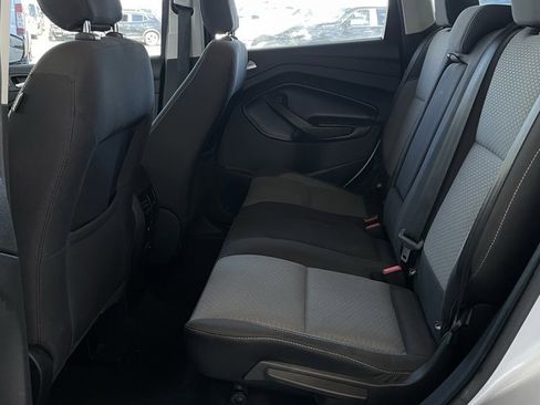 Used 2019 Ford Escape SE image 8