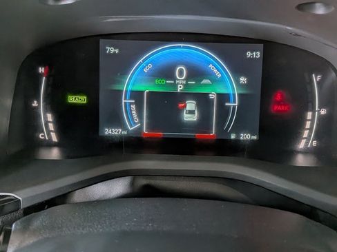 Used 2025 Toyota Camry SE w/ Convenience Package FWD image 11