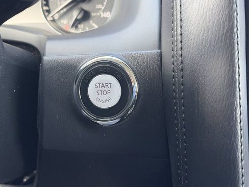 Used 2024 Nissan Armada SV image 18