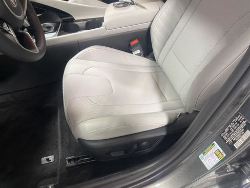 New 2025 Hyundai Elantra Limited image 7