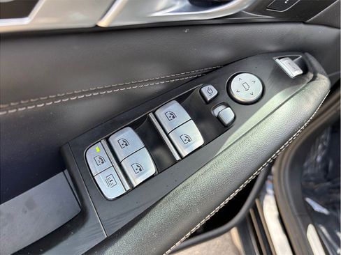 Used 2023 BMW X7 xDrive40i AWD/4WD image 26