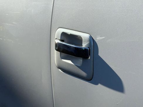 Used 2012 Ford F150 Platinum image 9