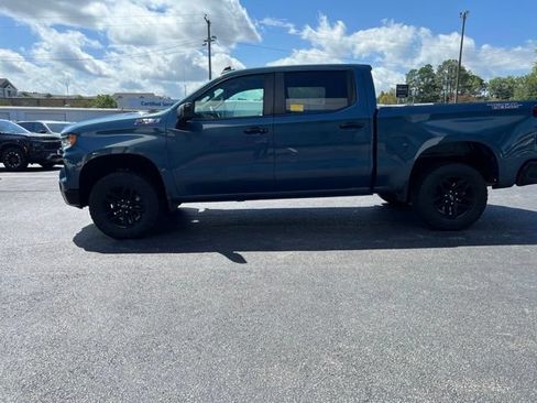 Used 2024 Chevrolet Silverado 1500 LT Trail Boss w/ Convenience Package II AWD/4WD image 5