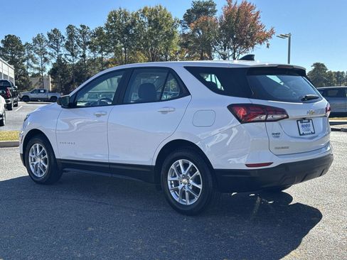 Used 2024 Chevrolet Equinox LS image 8