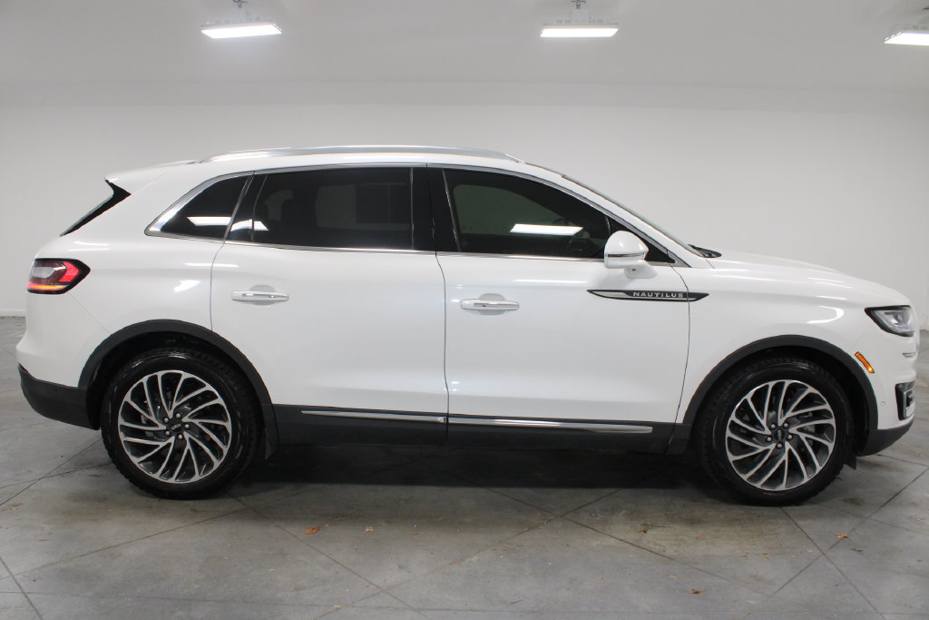 Used 2020 Lincoln Nautilus Reserve w/ Equipment Group 201A FWD image 11
