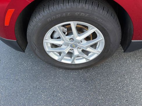 Used 2024 Chevrolet Equinox LT FWD image 36