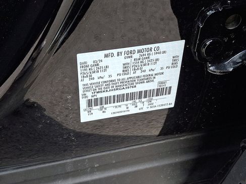 Certified 2024 Ford Explorer Timberline w/ Timberline Technology Package image 30