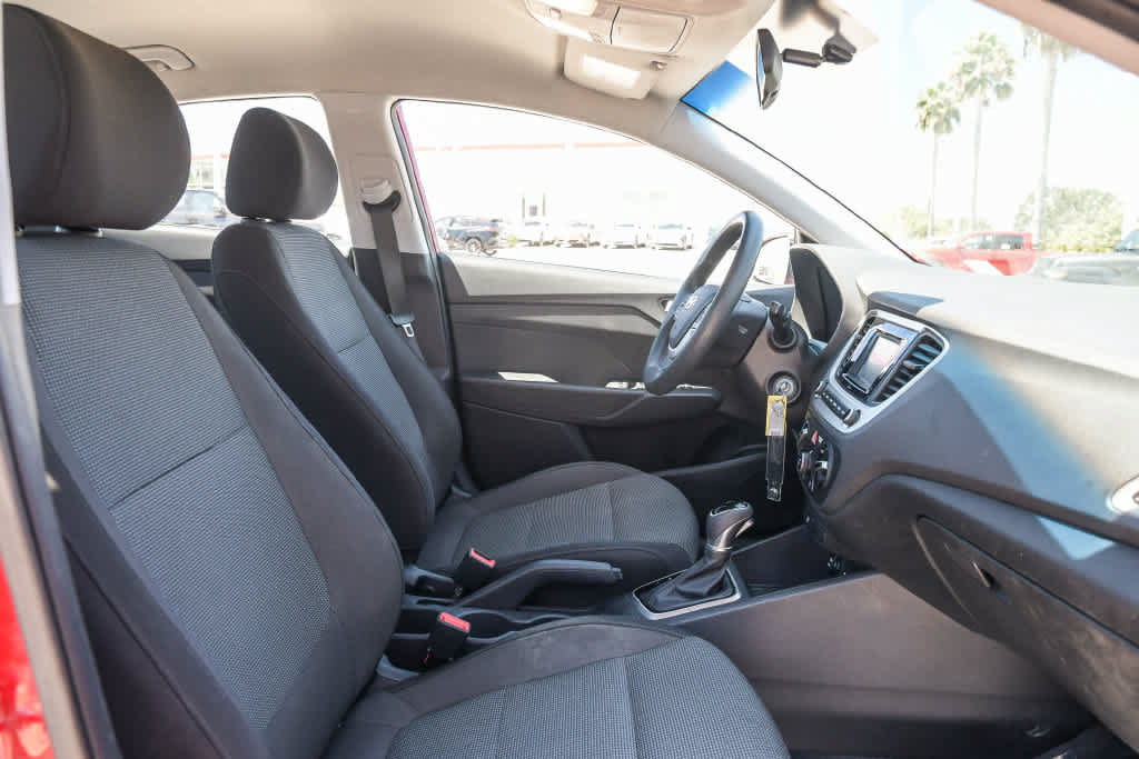 Used 2018 Hyundai Accent SE FWD image 13