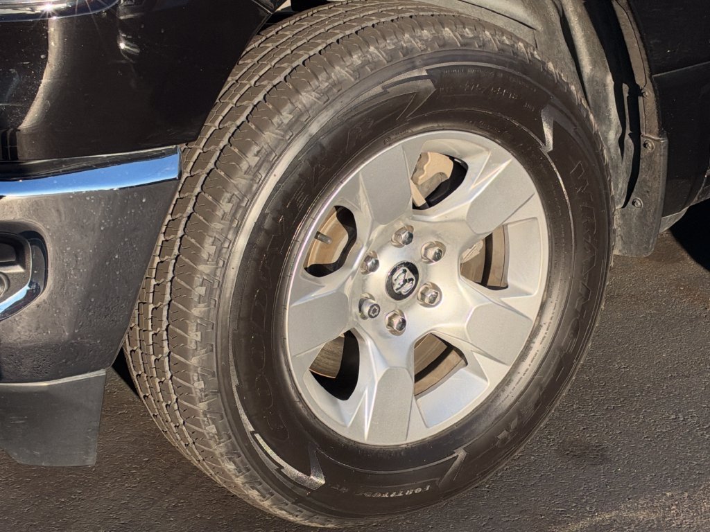 Used 2020 RAM 1500 Big Horn AWD/4WD image 9