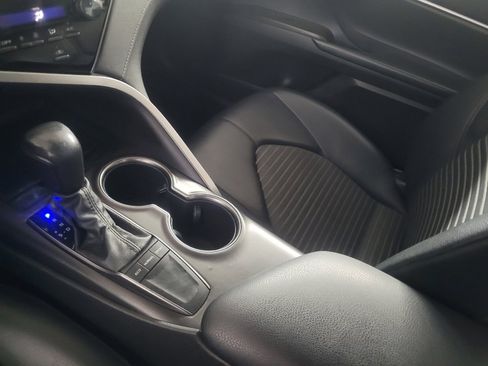 Used 2022 Toyota Camry SE image 26