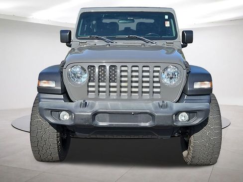 Used 2019 Jeep Wrangler Sport AWD/4WD image 2