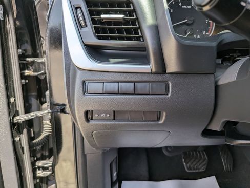 Used 2021 Nissan Rogue S FWD image 27