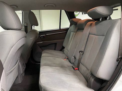 Used 2012 Hyundai Santa Fe GLS image 12