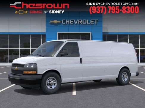 New 2026 Chevrolet Express 3500 Extended RWD image 2