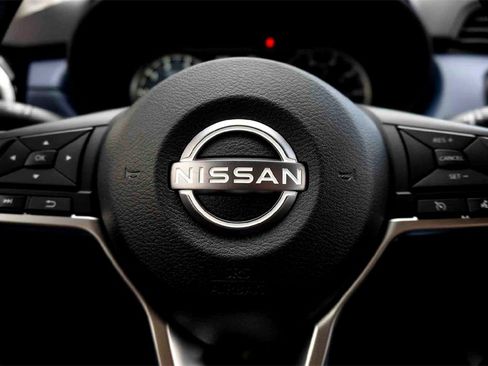 New 2025 Nissan Versa SV w/ Trunk Package image 11