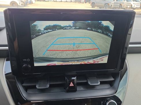 Used 2025 Toyota Corolla LE FWD image 21