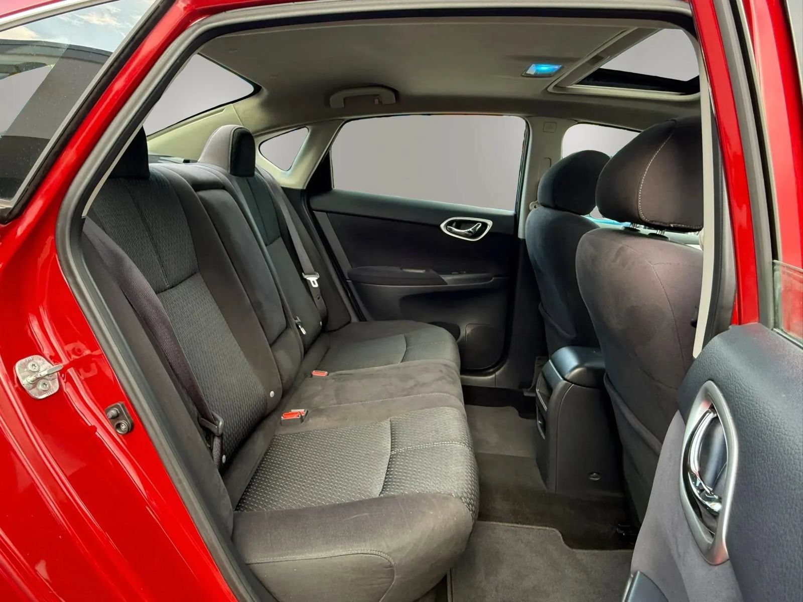 Used 2013 Nissan Sentra SR w/ Premium Pkg FWD image 22