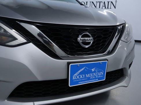 Used 2017 Nissan Sentra SV image 9