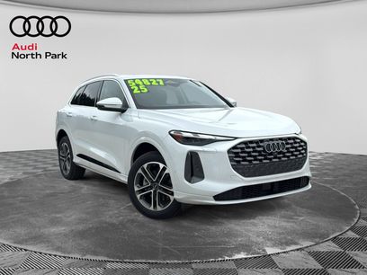 Used 2025 Audi Q5 Premium w/ Convenience Package