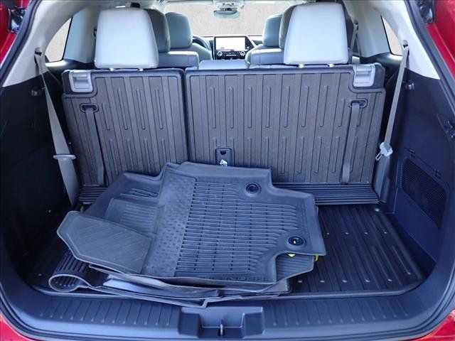 Certified 2026 Toyota Highlander Platinum AWD/4WD image 8